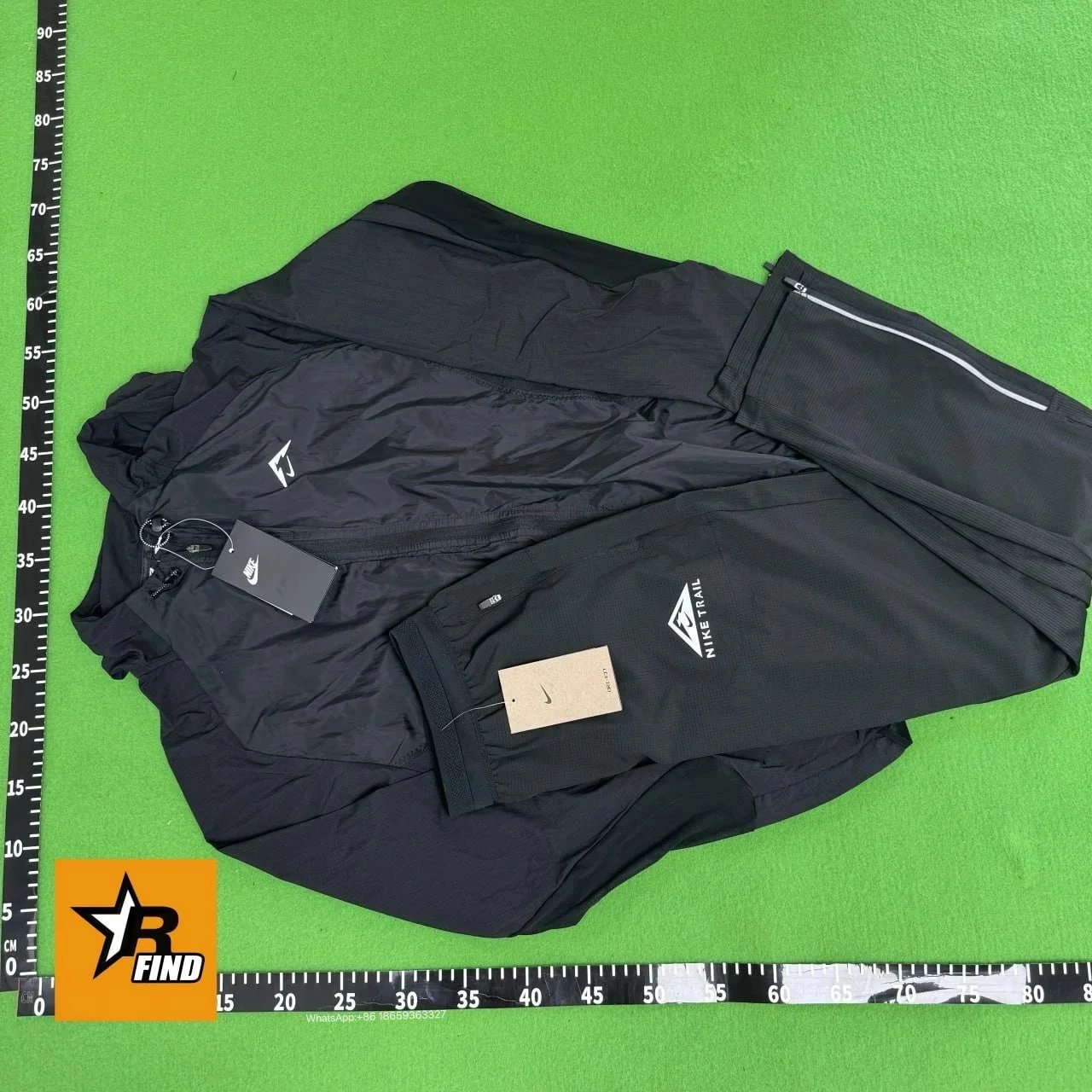 Nike Matching Sets Hooded zip-up windbreaker and tapered pants set image 11