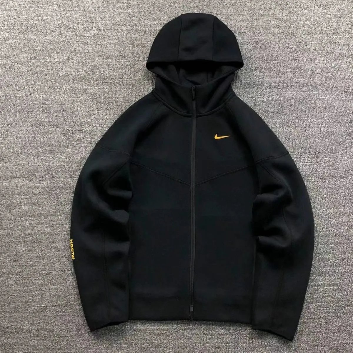 Nike Hoodies & Sweatshirts Hooded Sweatshirt — 05
