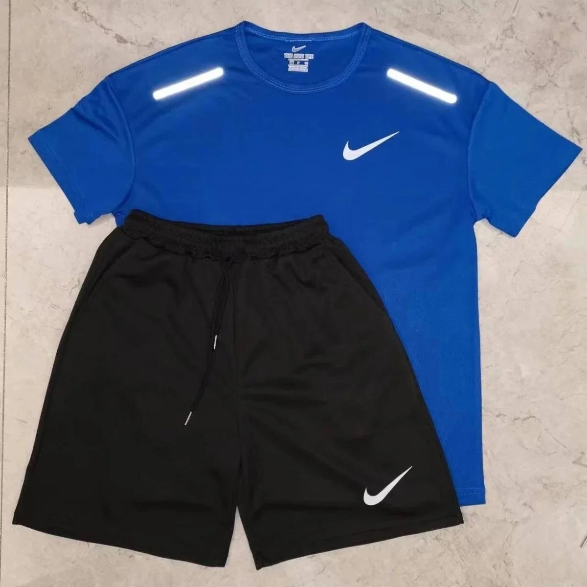 Nike Jackets Hooded zip running jacket with reflective details — 02