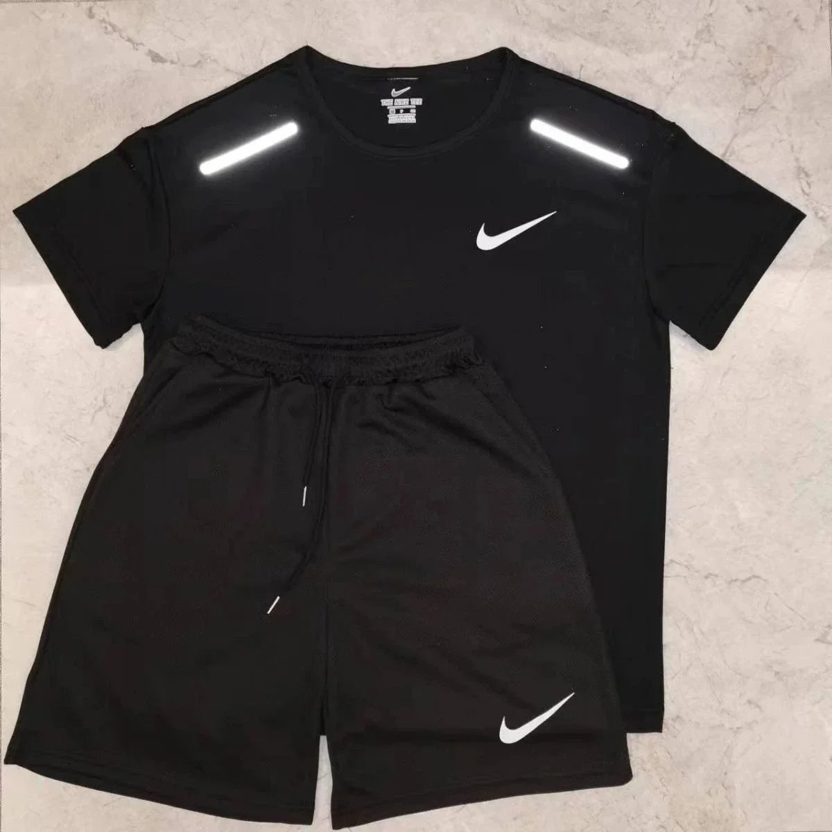 Nike Jackets Hooded zip running jacket with reflective details — 03