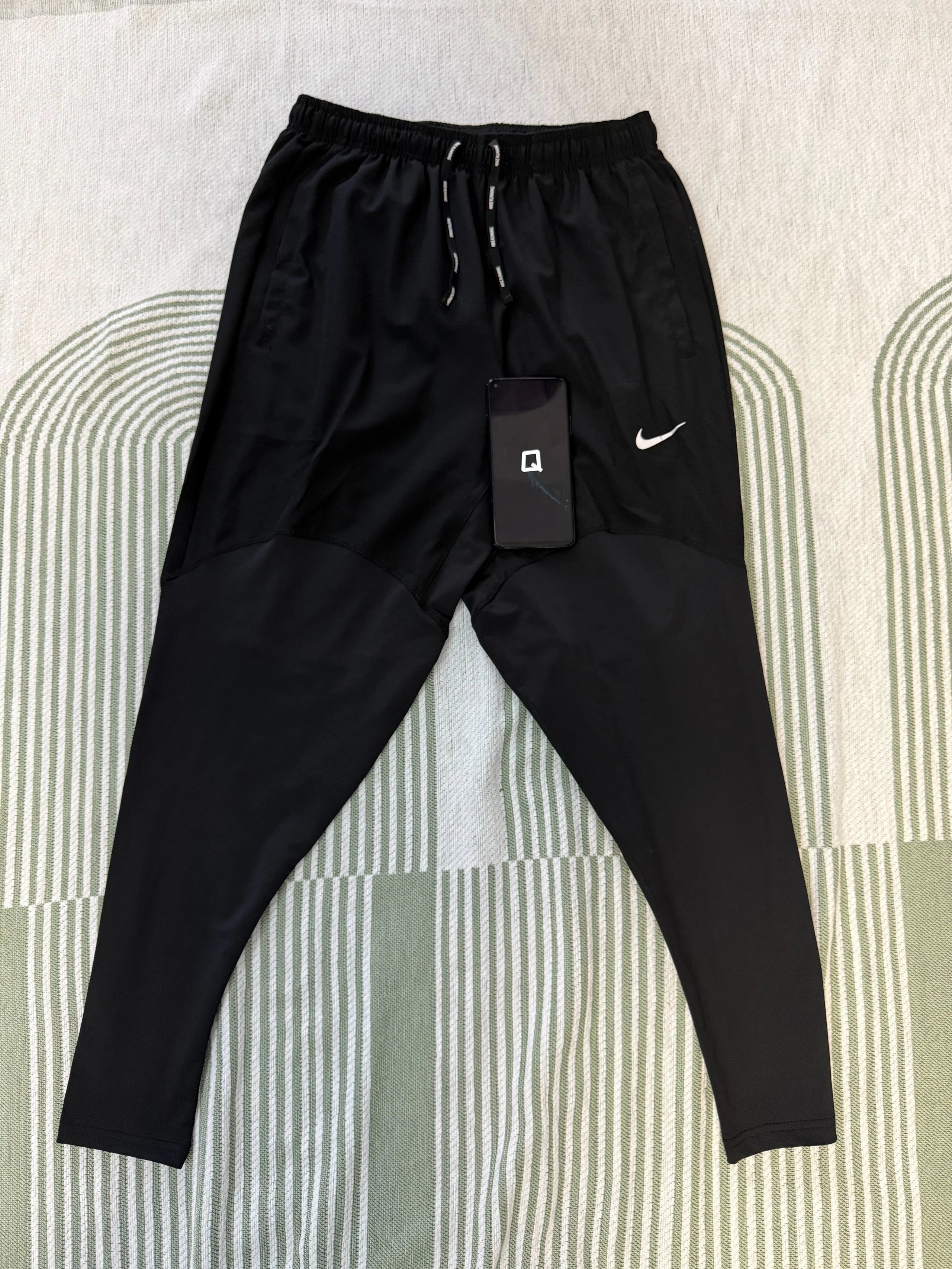 Single hook pants