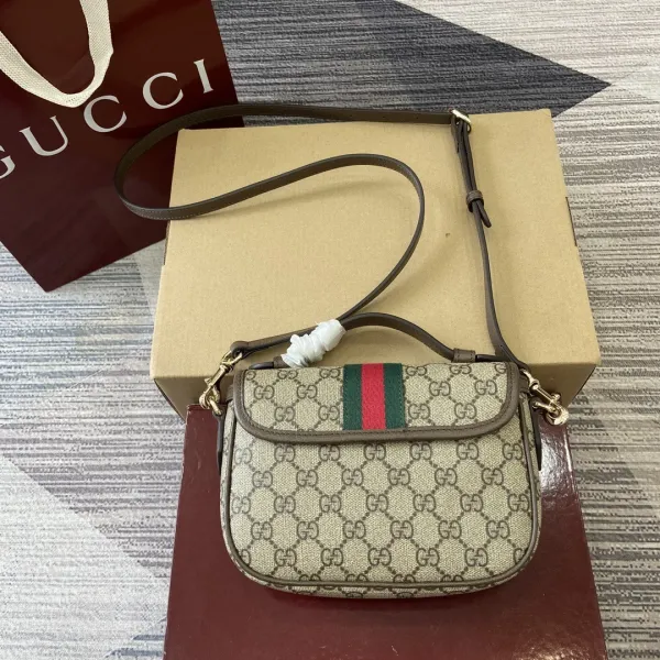 Gucci Marmont Matelassé Quilted Chain Bag Black Shoulder Bag - 3