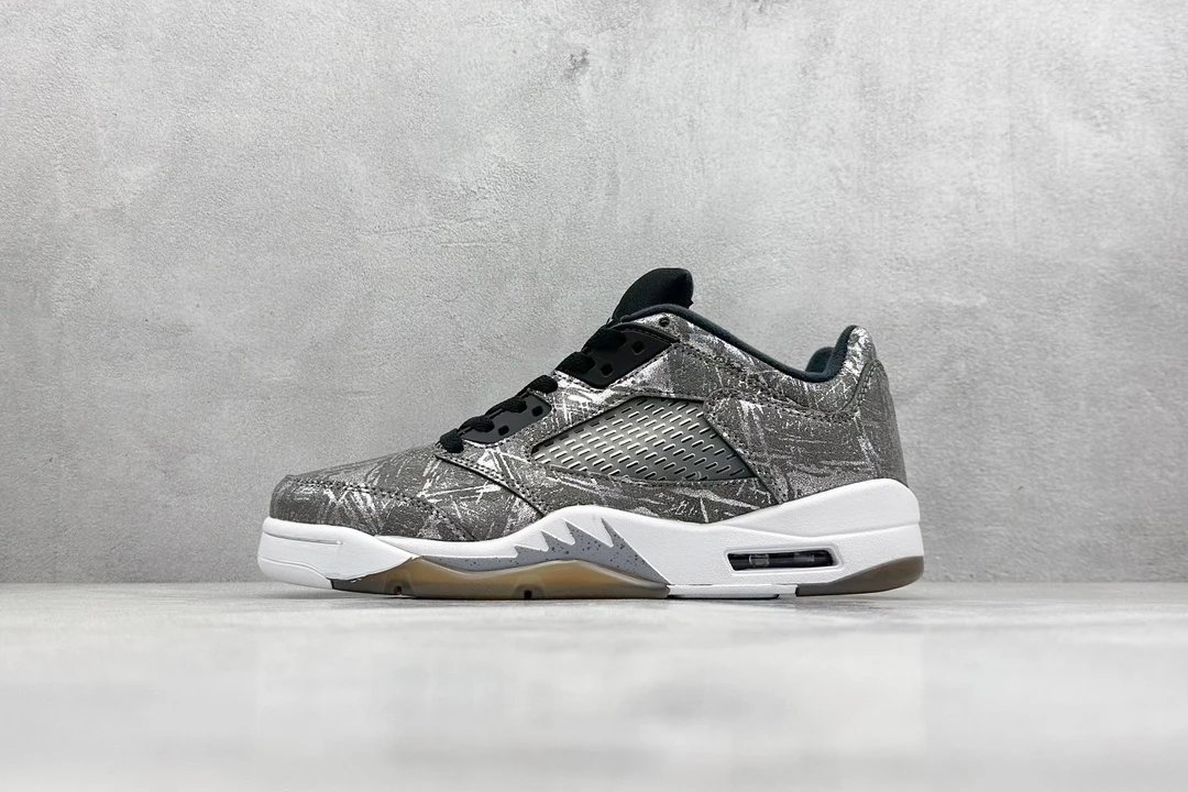 Grey Silver 819951-003 36-47.5