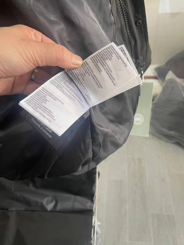 Canada Goose Down Jackets Fur-Trim Hooded Jacket product detail image 11