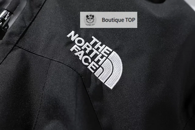 The North Face Jackets Hooded color-block zip-front jacket product detail image 4
