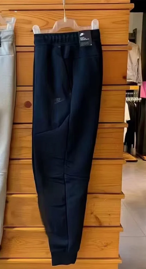 Nike Tech 5