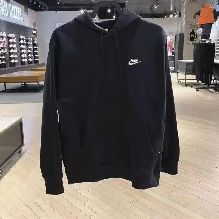 刺绣黑色连帽衫