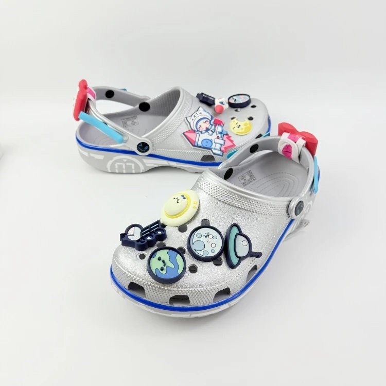 Crocs Classic Space Astronaut Metallic Clog - 007464