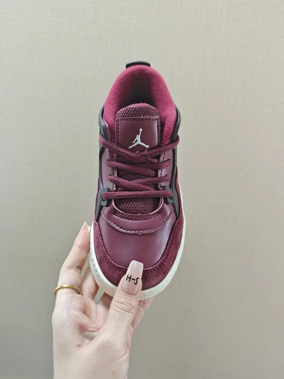 Nike Sneakers Kids' low-top sneaker with molded side overlays image 6