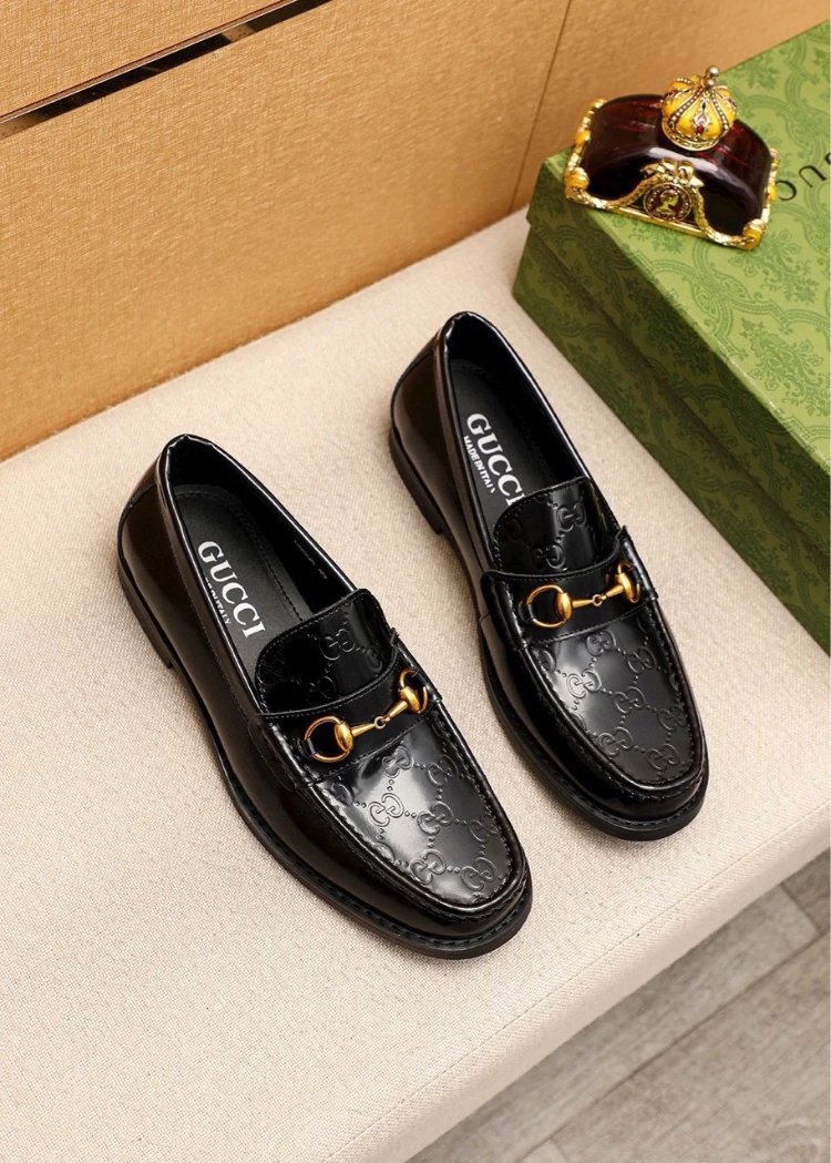Gucci Leather Shoes loafers with horsebit or web stripe detail — 5