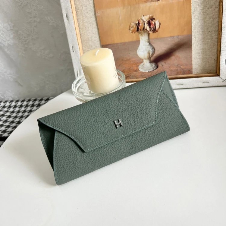 Almond Green