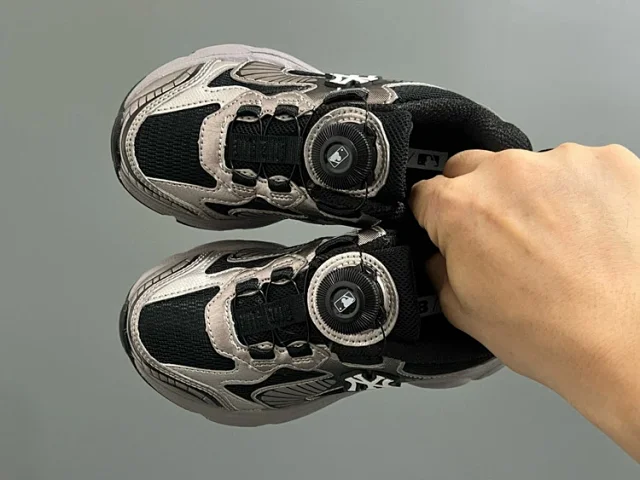 MLB Sneakers Kids' dial-lace chunky with baseball team logos product detail image 3