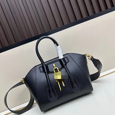 Givenchy Antigona Mini Bag [2 styles]
