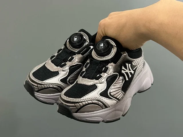MLB Sneakers Kids' dial-lace chunky with baseball team logos product detail image 4