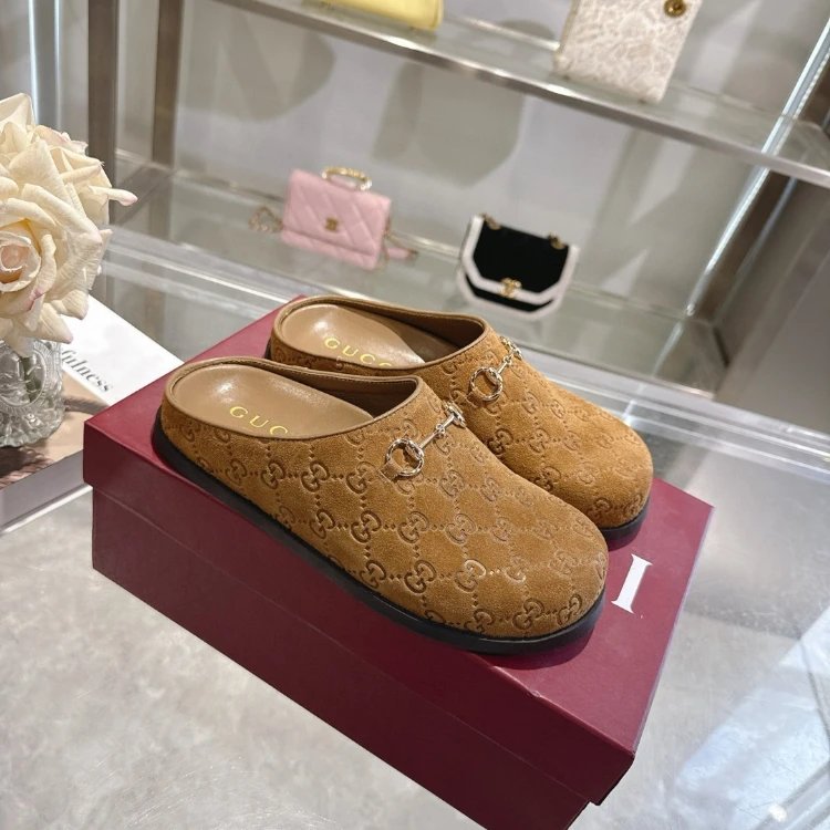 Gucci Slippers GG Monogram Horsebit Closed-Toe Mules — Figure 7