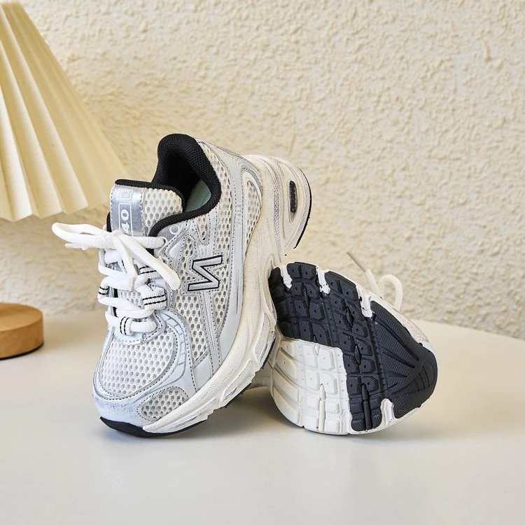 New Balance Sneakers 740 mesh running image 6