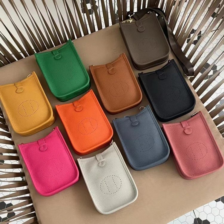 Hermes Evelyne PM Mini Crossbody Bag - 004726