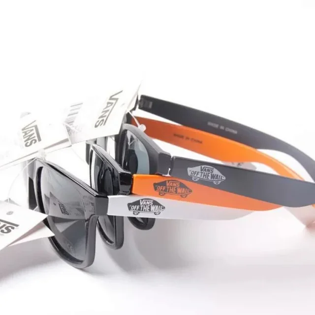 Vans Eyewear Rectangular sunglasses with Off The Wall temple logo product detail image 1