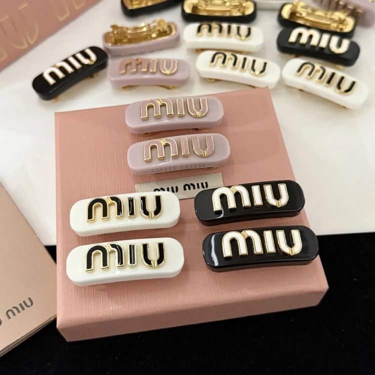 Miu Miu Letter Logo Hair Clip