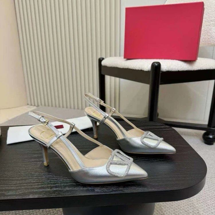 Valentino Garavani High Heels Pointed-Toe Slingback Stiletto with VLogo Buckle image 4
