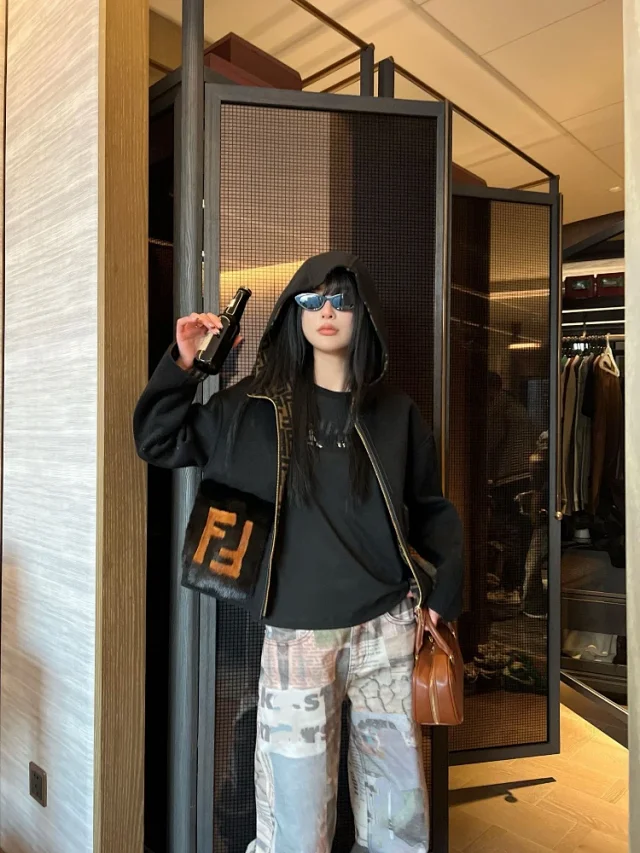 Fendi Jackets Hooded zip-front jacket with FF motif faux-fur patch pockets product detail image 4