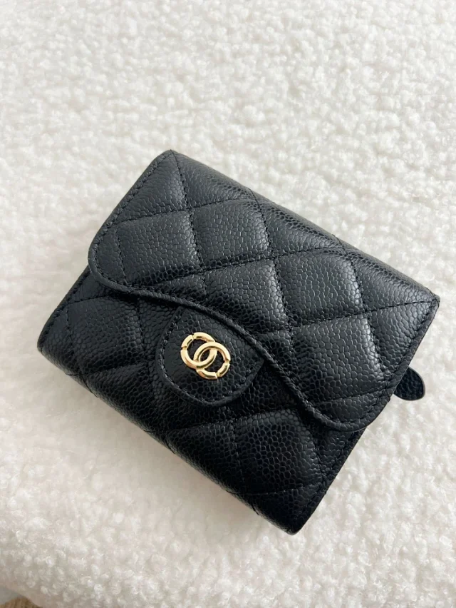 Unbranded Wallets & Card Holders Compact quilted flap coin wallet with zip pocket product detail image 2