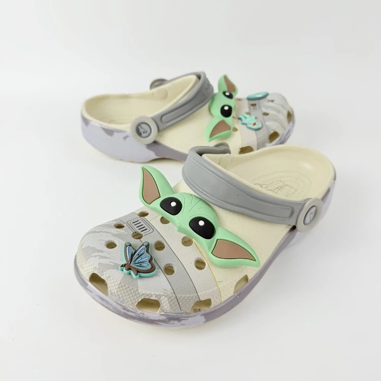Crocs Baby Yoda Beig