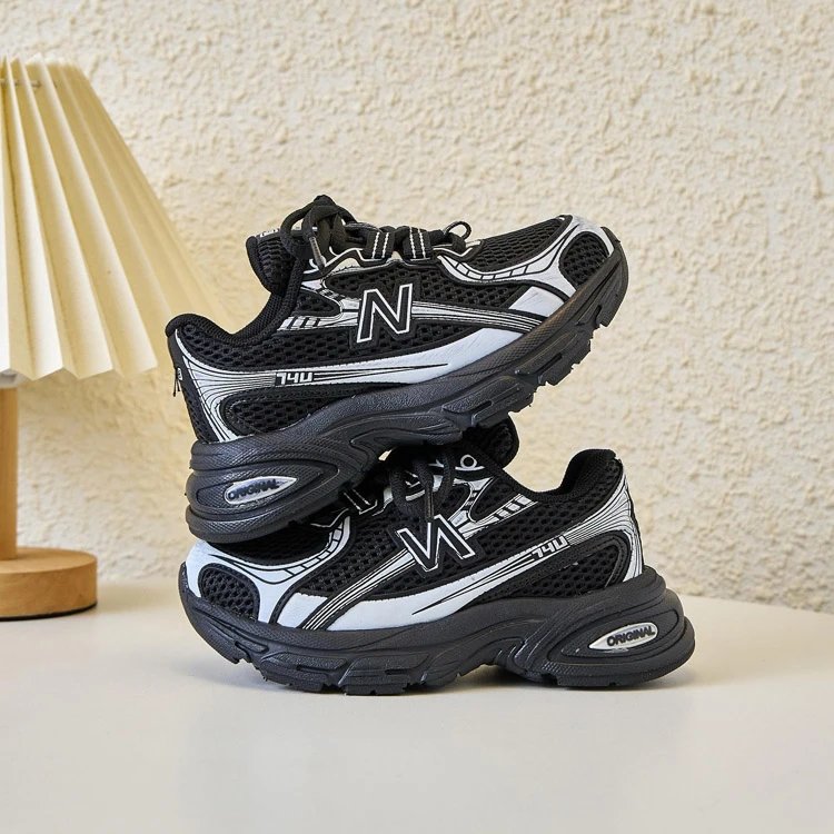 New Balance Sneakers 740 mesh running image 3