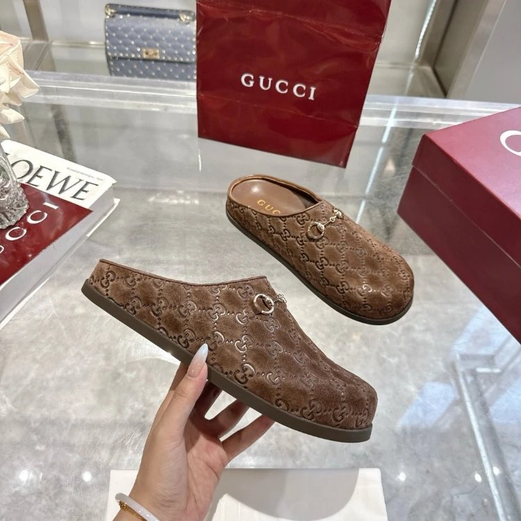 Gucci Slippers GG Monogram Horsebit Closed-Toe Mules — Figure 3