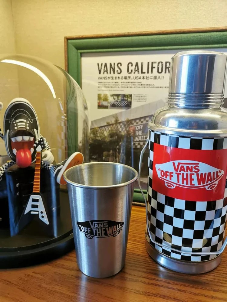 Vans Off The Wall Thermos and Stainless Steel Cup Set - 004336