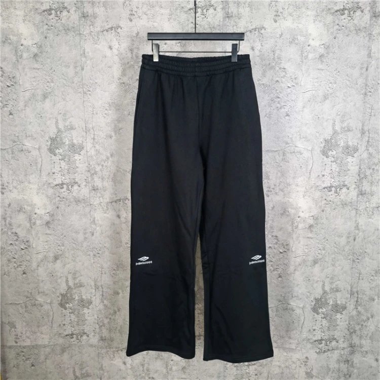 Umbro Trousers Wide-Leg Sweatpants — Black