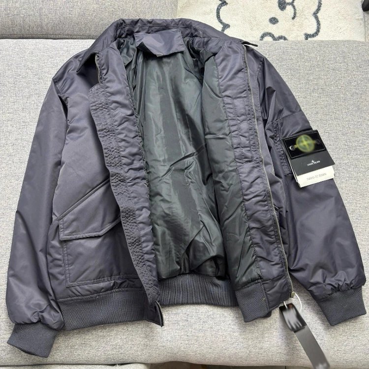 Unbranded Jackets 5190 collared bomber jacket with flap pockets image 3