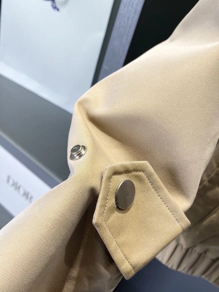 Unbranded Jackets Pointed-Collar Paneled Jacket with Elastic Hem image 5