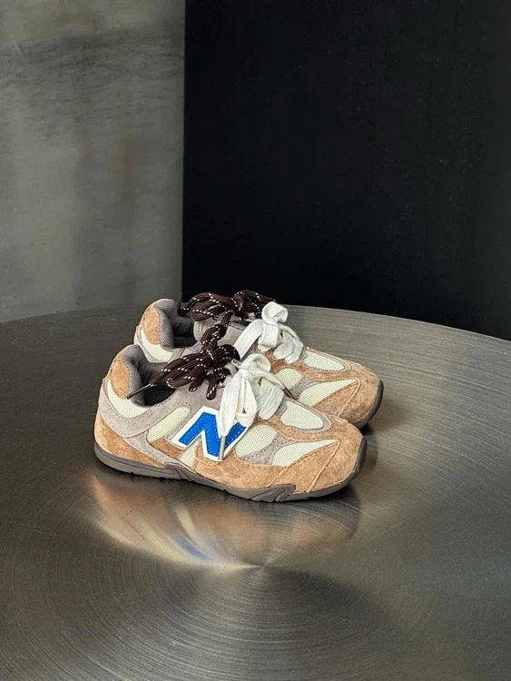 New Balance Sneakers Suede and Mesh Lace-Up product detail image 6