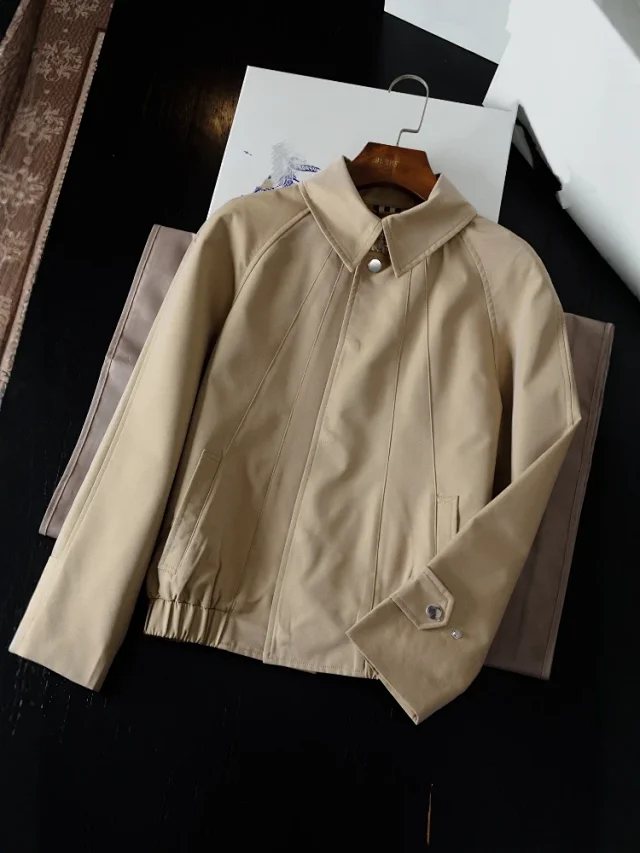 Unbranded Jackets Pointed-Collar Paneled Jacket with Elastic Hem product detail image 1