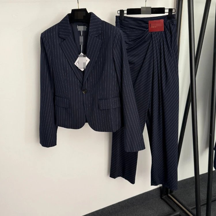 Unbranded Suits One-button pinstripe blazer and trousers set variant SOURCE-sku:131619502841