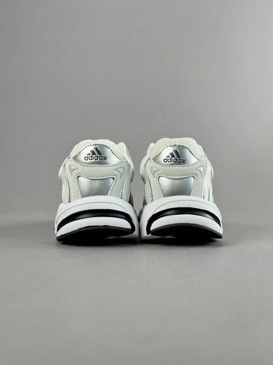 Adidas Sneakers 4155, low-top chunky three-stripe image 9
