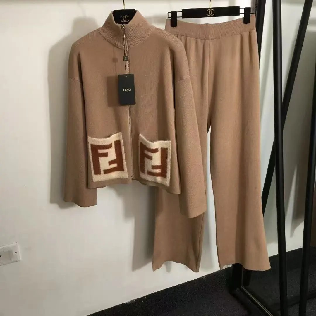 Fendi Matching Sets Knitted zip-up jacket and wide-leg pants set with FF pocket motifs image 4