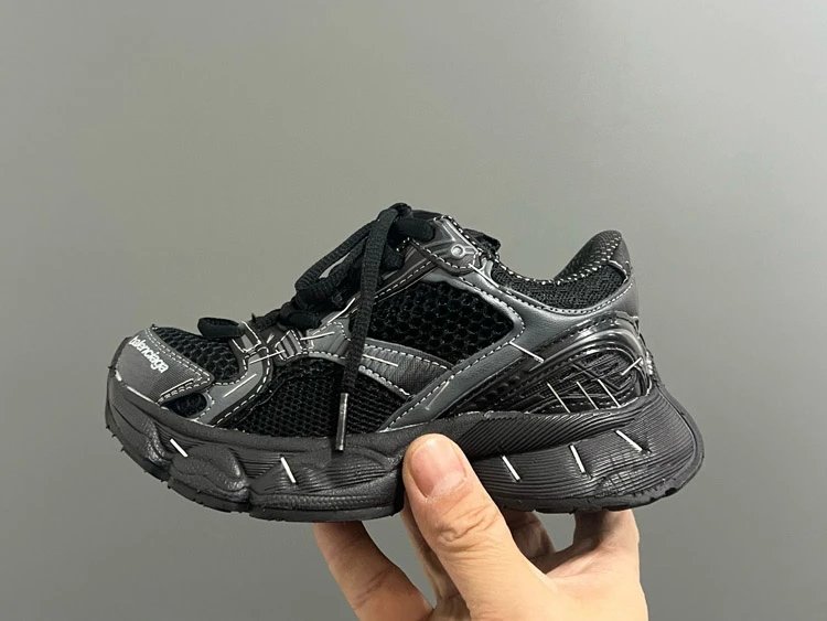 Balenciaga Sneakers Mesh Lace-Up Chunky — Black