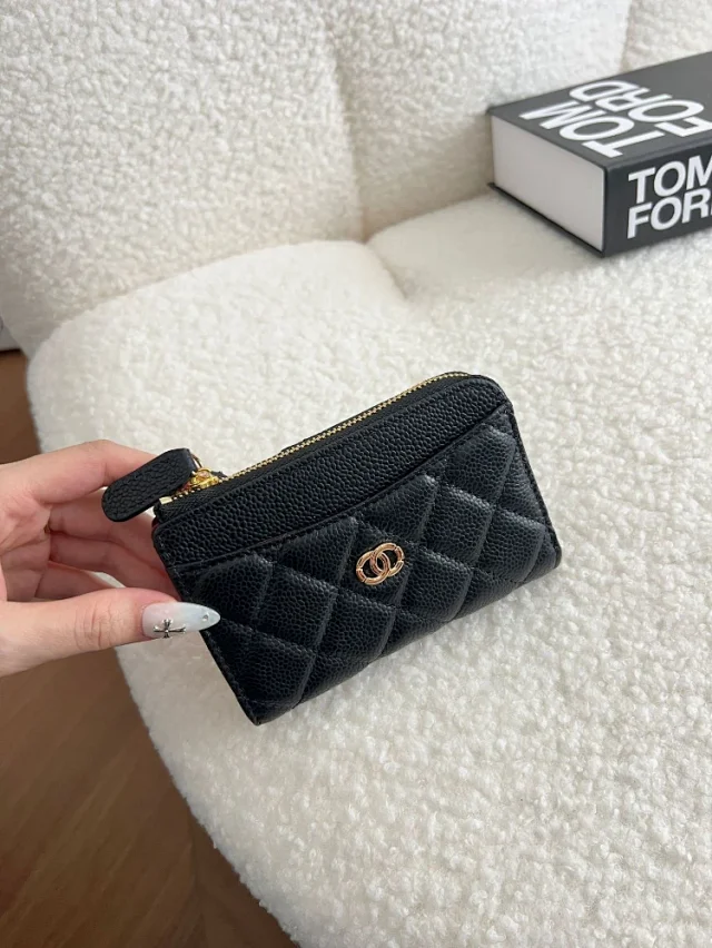 Chanel Wallets & Card Holders Quilted Zip Coin Purse with Slots product detail image 5
