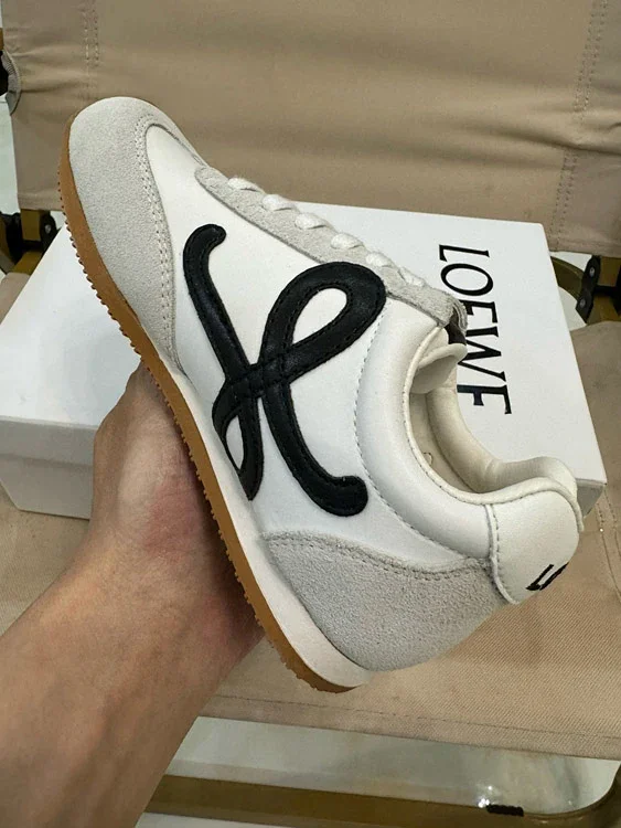 LOEWE Sneakers Flow Runner lace-up product detail image 4