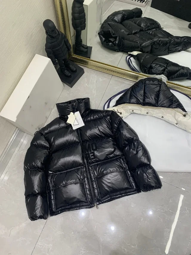 Unbranded Down Jackets Short Hooded Puffer Jacket with Flap Pockets product detail image 5