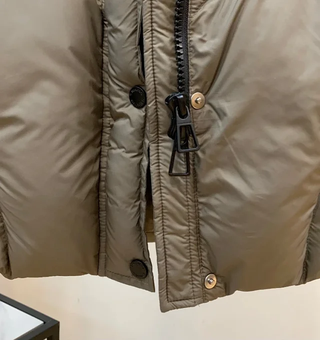 Unbranded Down Jackets Mid-Length Hooded Puffer with Chevron Quilting and Zip Pockets product detail image 6