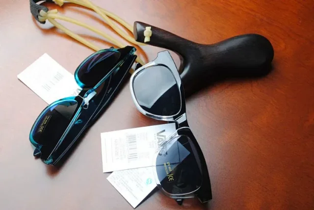 Vans Eyewear Two-tone rectangular sunglasses product detail image 1