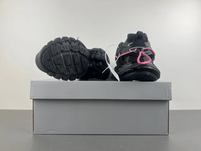 Balenciaga Sneakers Chunky Lace-Up product detail image 3