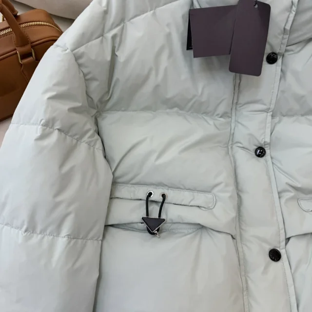 Unbranded Down Jackets AH609 Short Puffer Jacket with Stand Collar and Sleeve Pocket product detail image 6