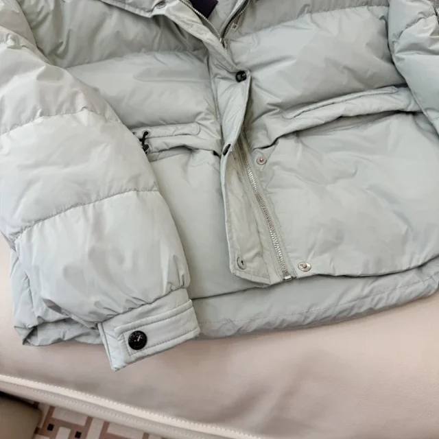 Unbranded Down Jackets AH609 Short Puffer Jacket with Stand Collar and Sleeve Pocket product detail image 7
