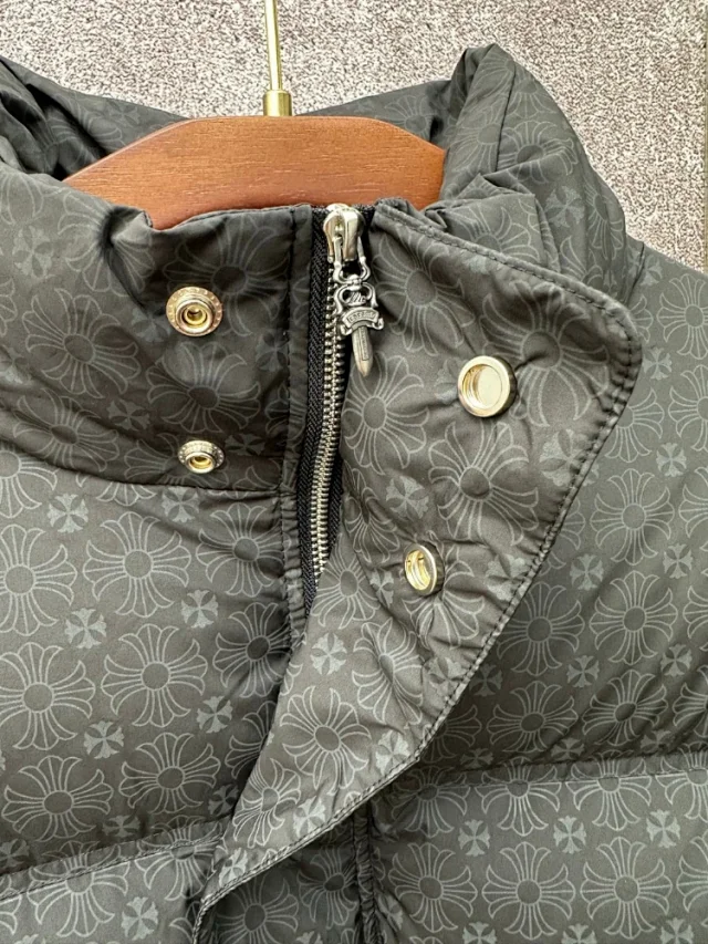 Unbranded Down Jackets Stand-Collar Quilted Puffer with All-Over Cross Motif product detail image 8
