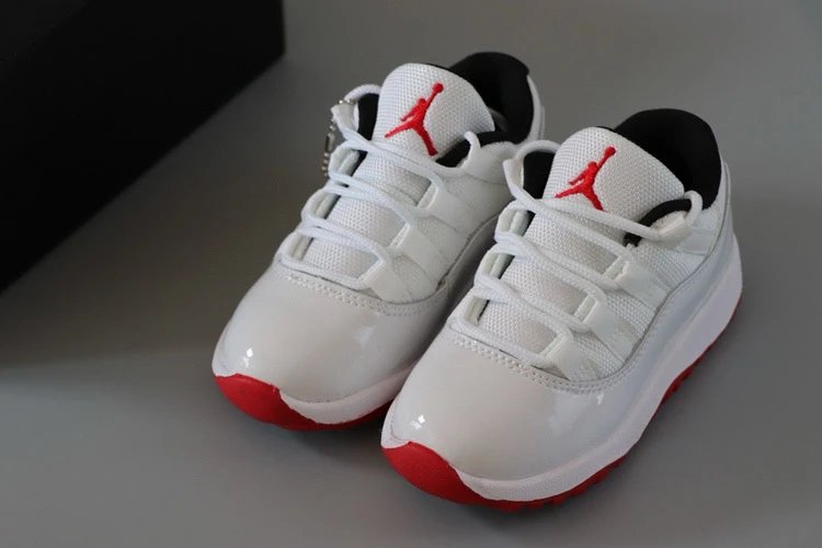 Jordan Sneakers Lace-Up Basketball image 11