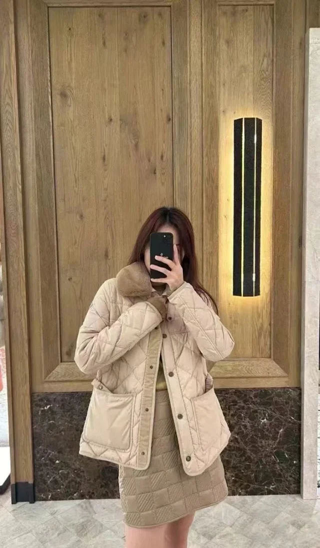 Unbranded Down Jackets Quilted belted jacket with faux-fur collar and patch pockets product detail image 2